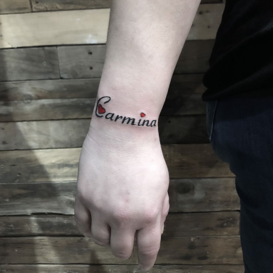 Tatuaje lettering de Carmina