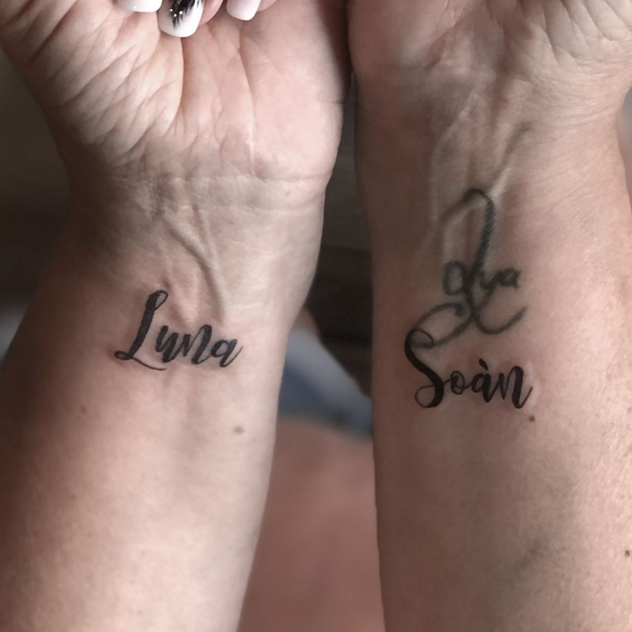 Tatuaje lettering "Luna y Soan"