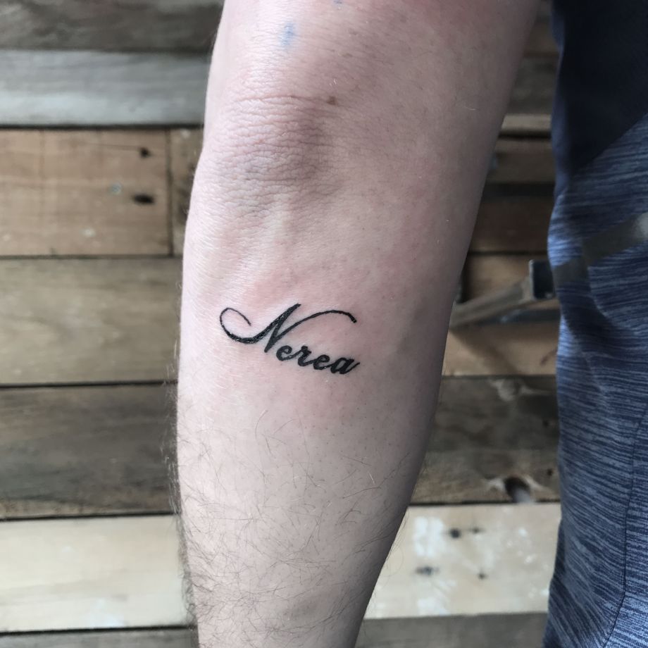 Tatuaje lettering de "Nerea"